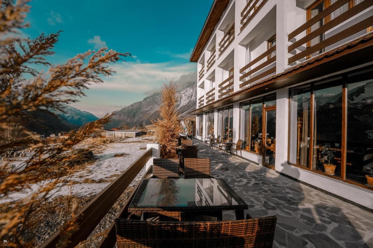 Отель Alpine Lounge Kazbegi Степанцминда-5